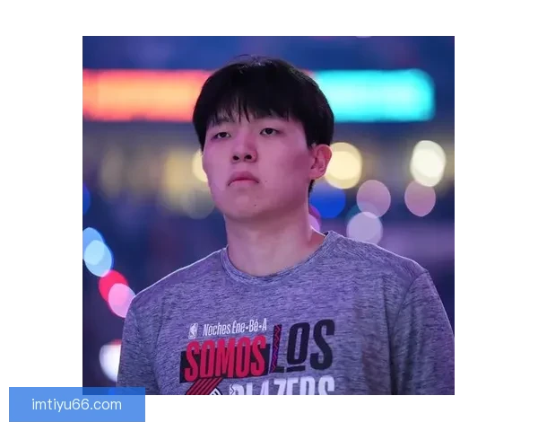 斯普利特赞杨瀚森进步显著 从季初时间减少到成长为更好球员